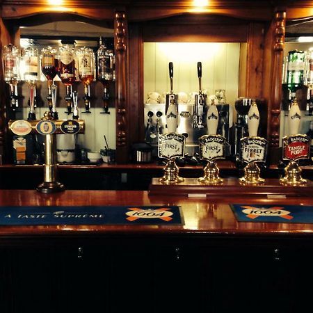 The Swan Inn Sturminster Newton Eksteriør billede