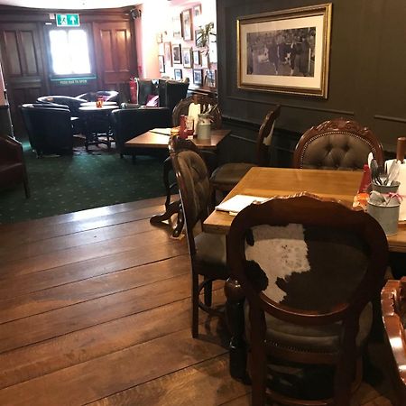 The Swan Inn Sturminster Newton Eksteriør billede